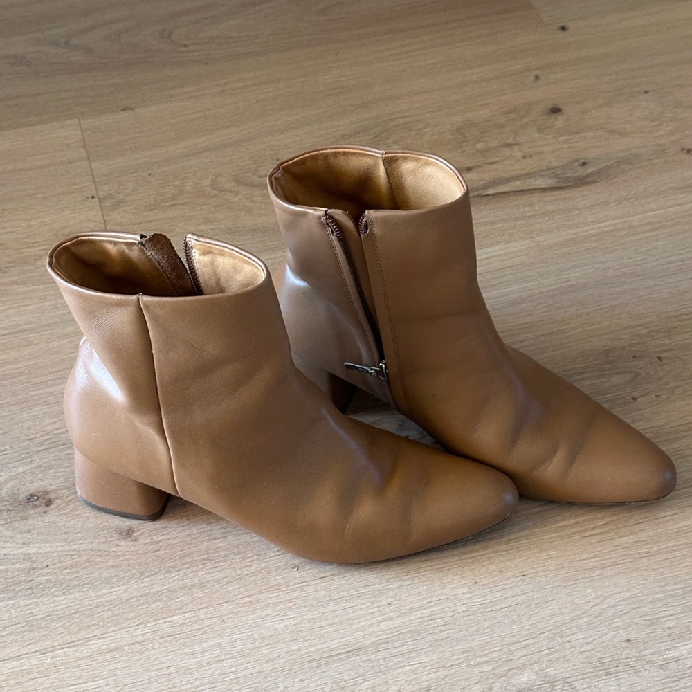 Beckett Simonon Tan Leather Ankle Booties with Side Zip